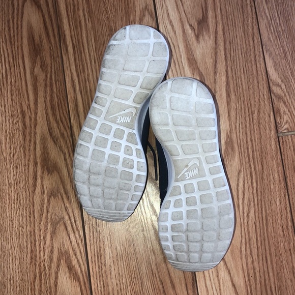 Navy Blue Nike Roshe One Navy White Black Casual Shoes - Picture 10 of 12